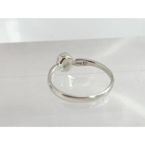 Minimalist Southwest Style Oval Turquoise Stone Vintage Ring - sz 6.5 - Picture 10 of 10